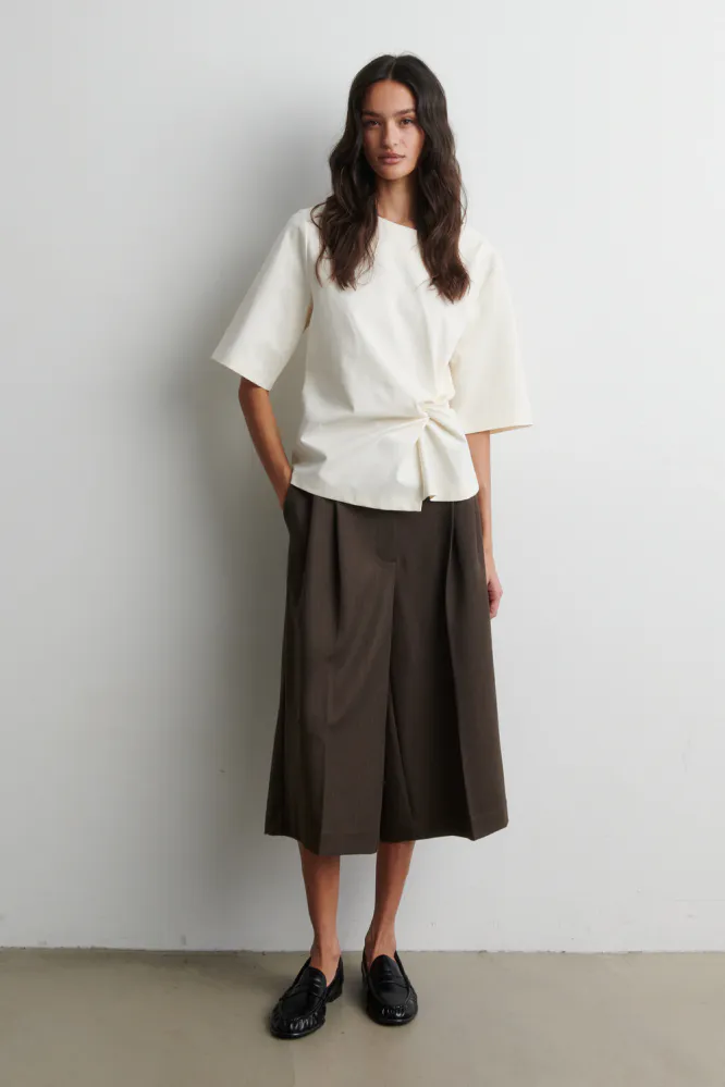 Arkai Drape Tee, Eggnog