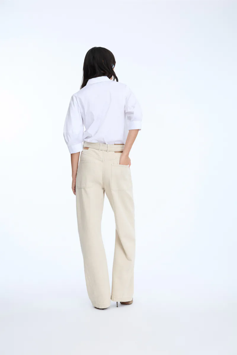 Nust, White