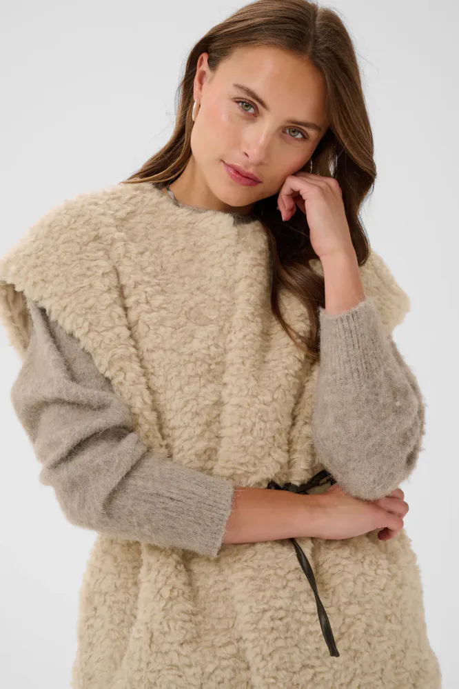 Sylvana Vest, Ice