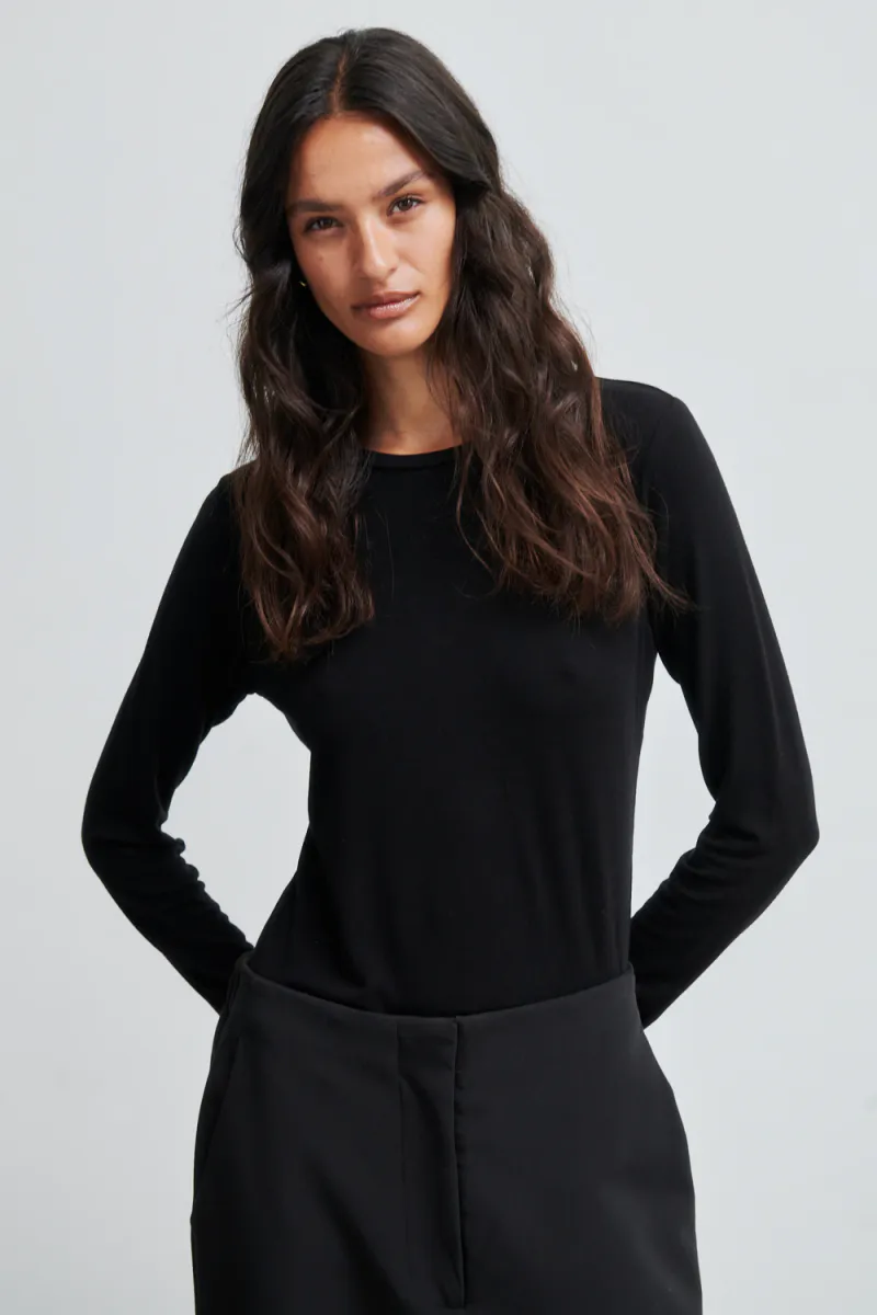 Matima O-Neck Tee, Black