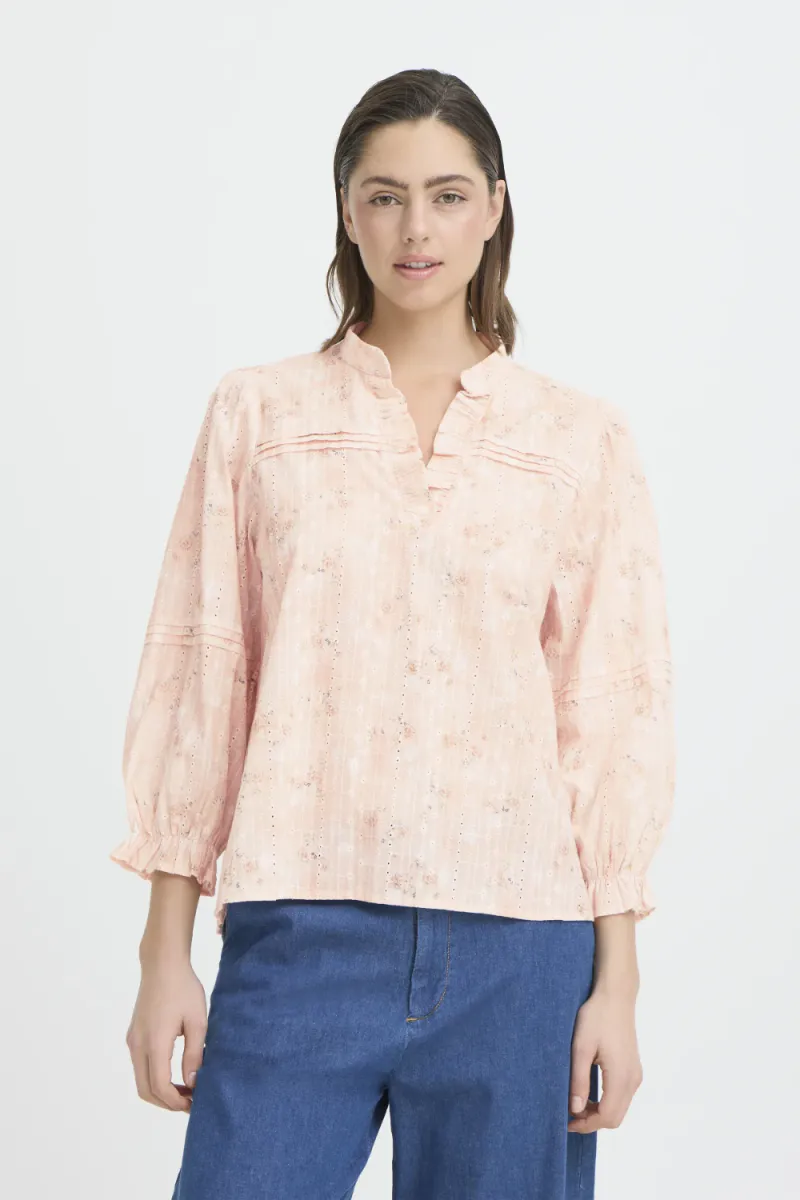 Bellarose Blouse, Potpourri