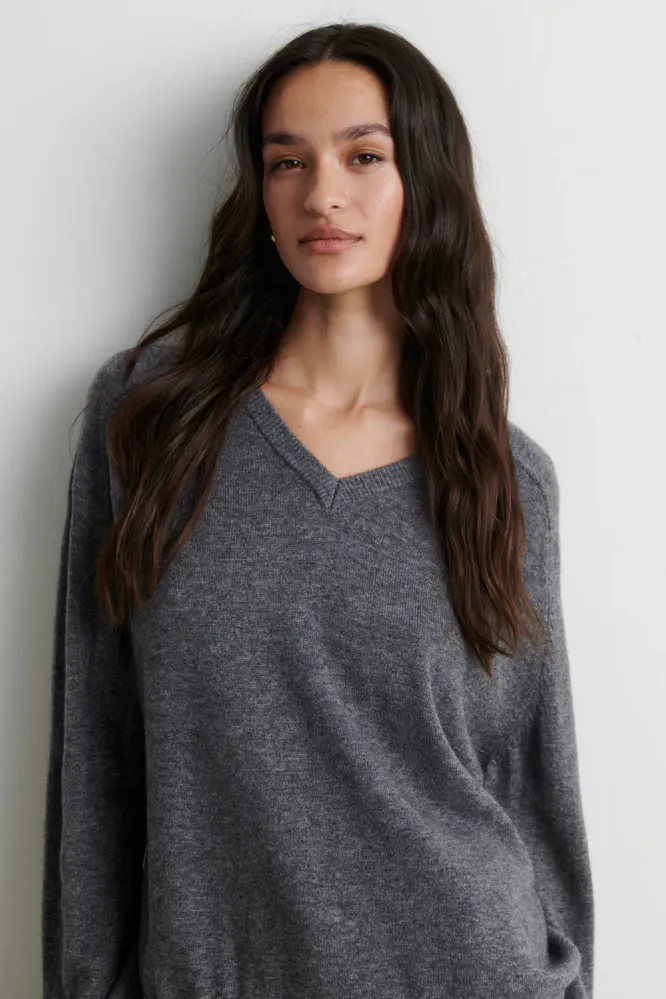Olira Knit V-neck, Grey Melange