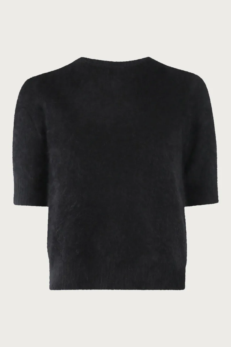 Rocca, Black
