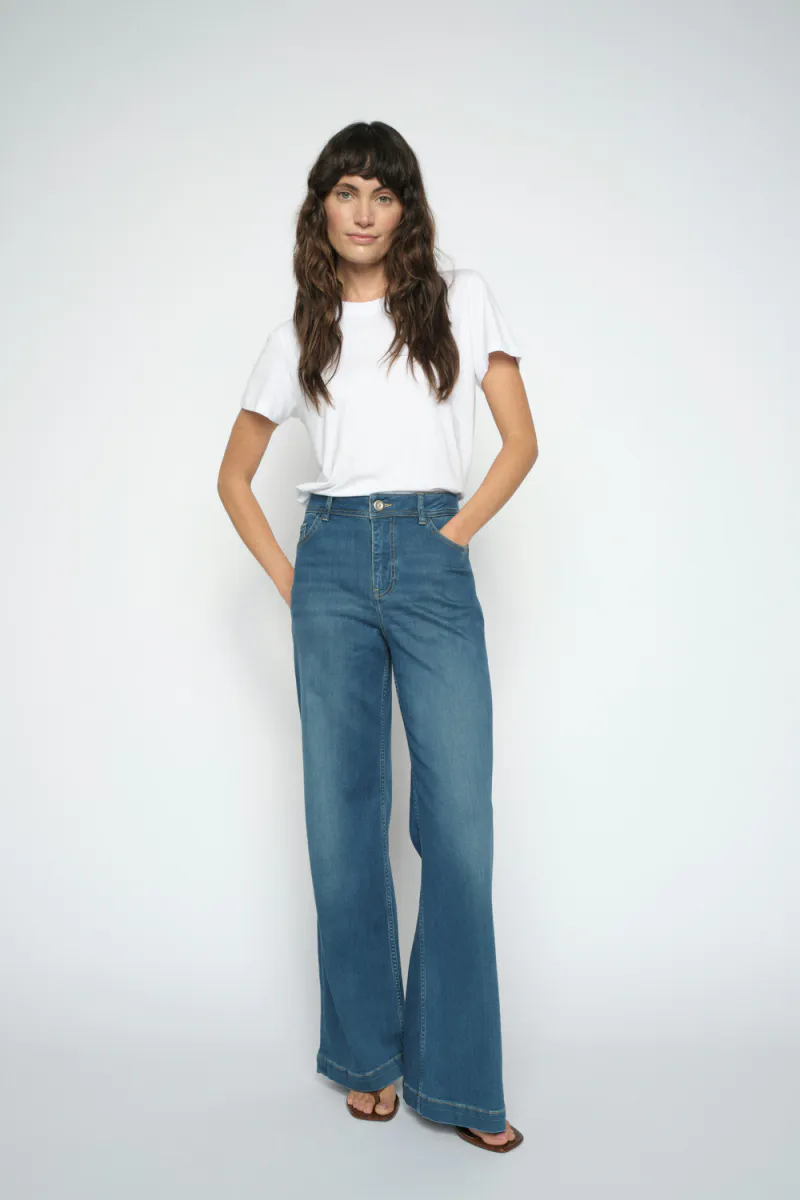 Dara Deluxe Jeans, Mid Blue